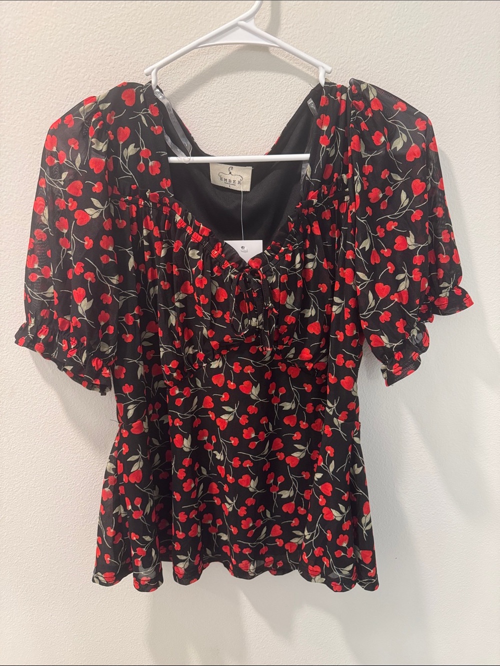 Floral Print Puff Sleeve Top - Black/Red